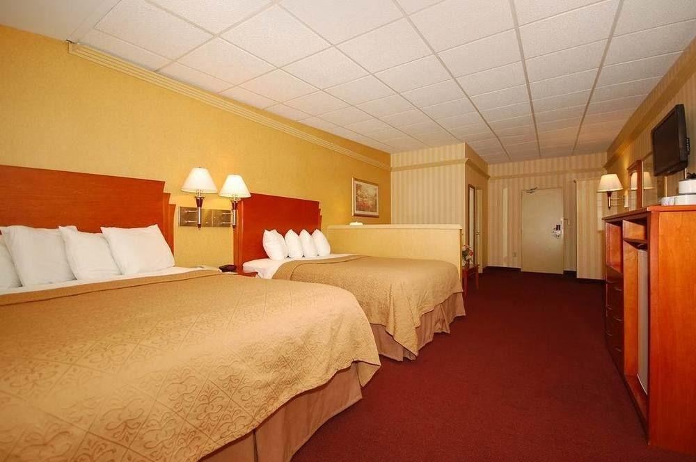 Quality Inn & Suites Kansas City - Independence I-70 East Dış mekan fotoğraf