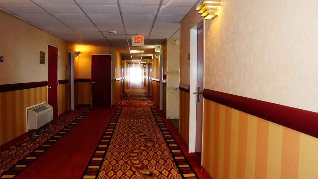 Quality Inn & Suites Kansas City - Independence I-70 East Dış mekan fotoğraf