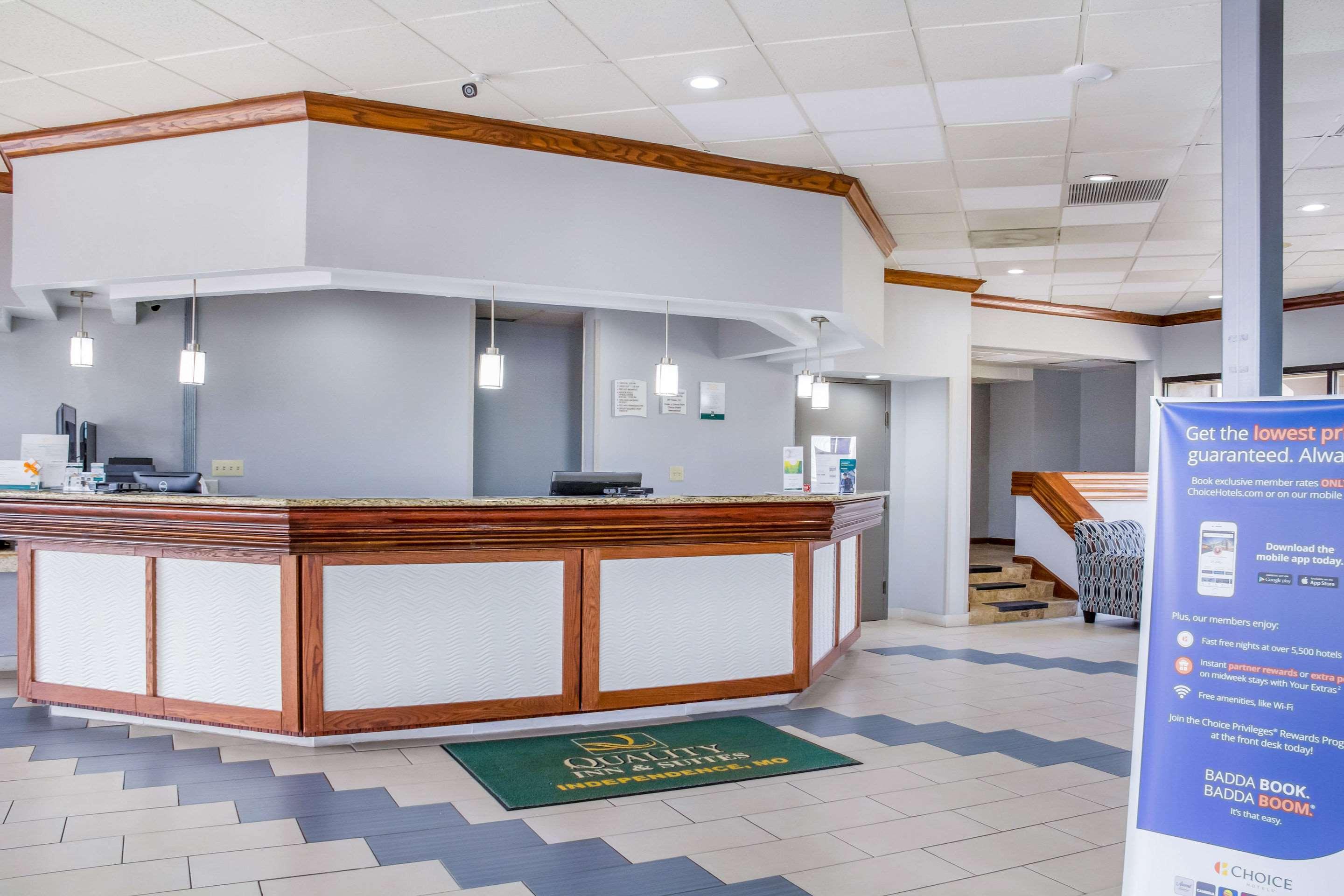 Quality Inn & Suites Kansas City - Independence I-70 East Dış mekan fotoğraf