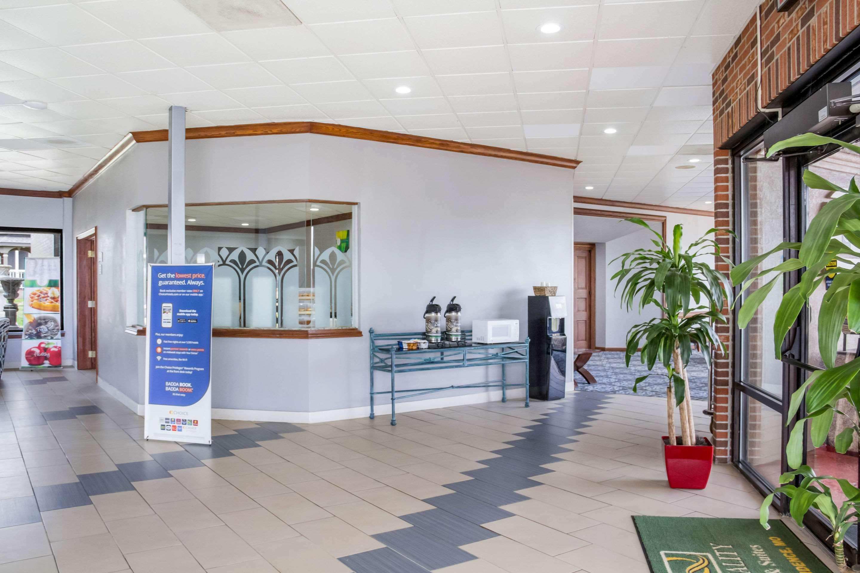 Quality Inn & Suites Kansas City - Independence I-70 East Dış mekan fotoğraf