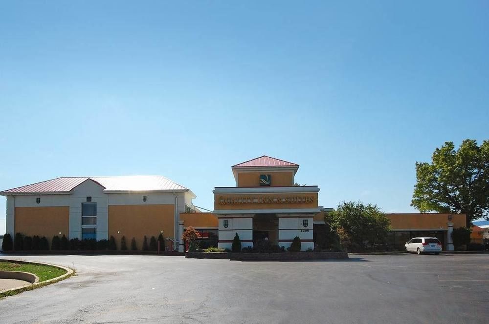 Quality Inn & Suites Kansas City - Independence I-70 East Dış mekan fotoğraf
