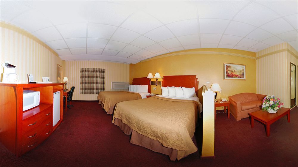 Quality Inn & Suites Kansas City - Independence I-70 East Dış mekan fotoğraf